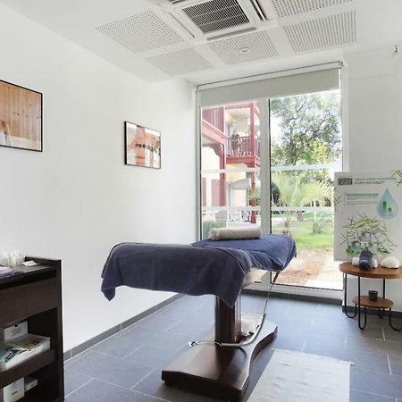 Residence Prestige Odalys Les Canissons Кавалере-сюр-Мер Екстериор снимка