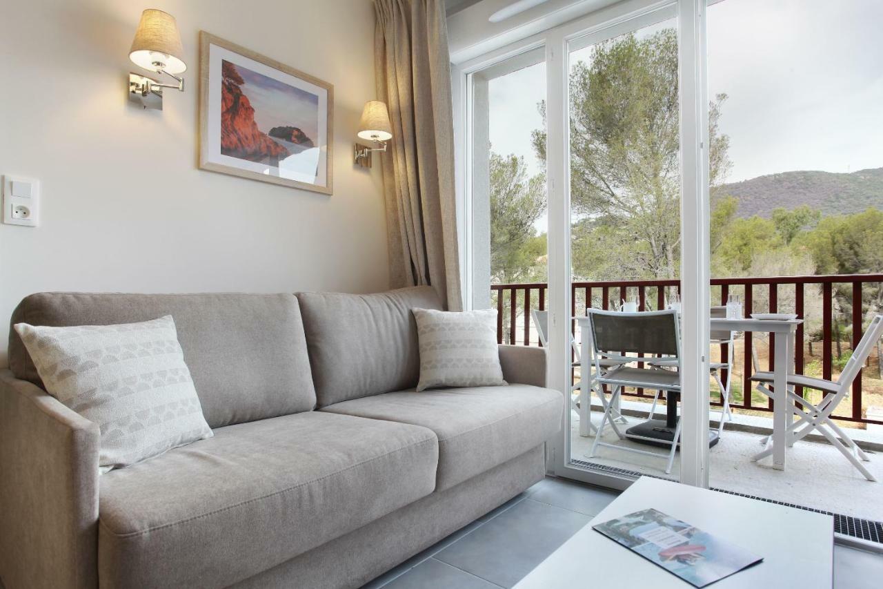Residence Prestige Odalys Les Canissons Кавалере-сюр-Мер Екстериор снимка