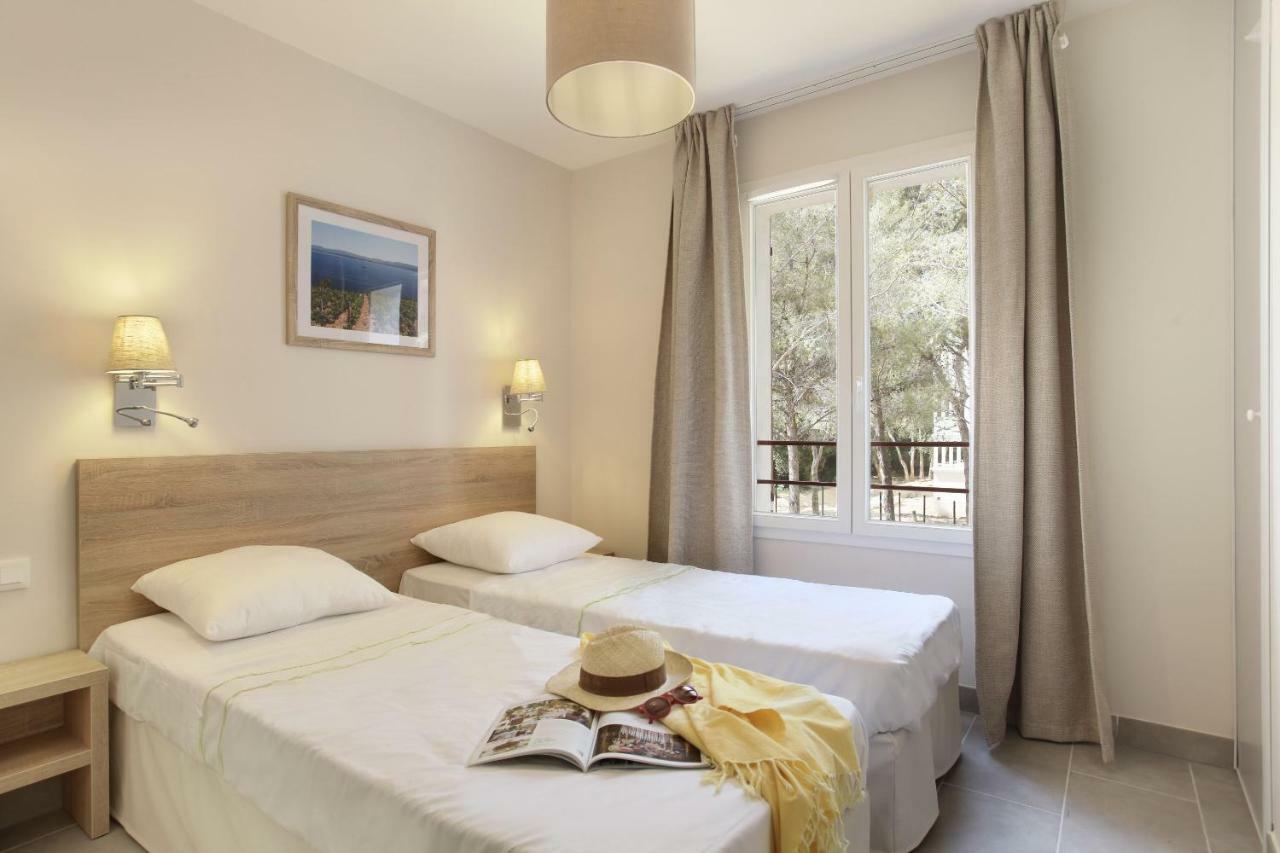 Residence Prestige Odalys Les Canissons Кавалере-сюр-Мер Екстериор снимка